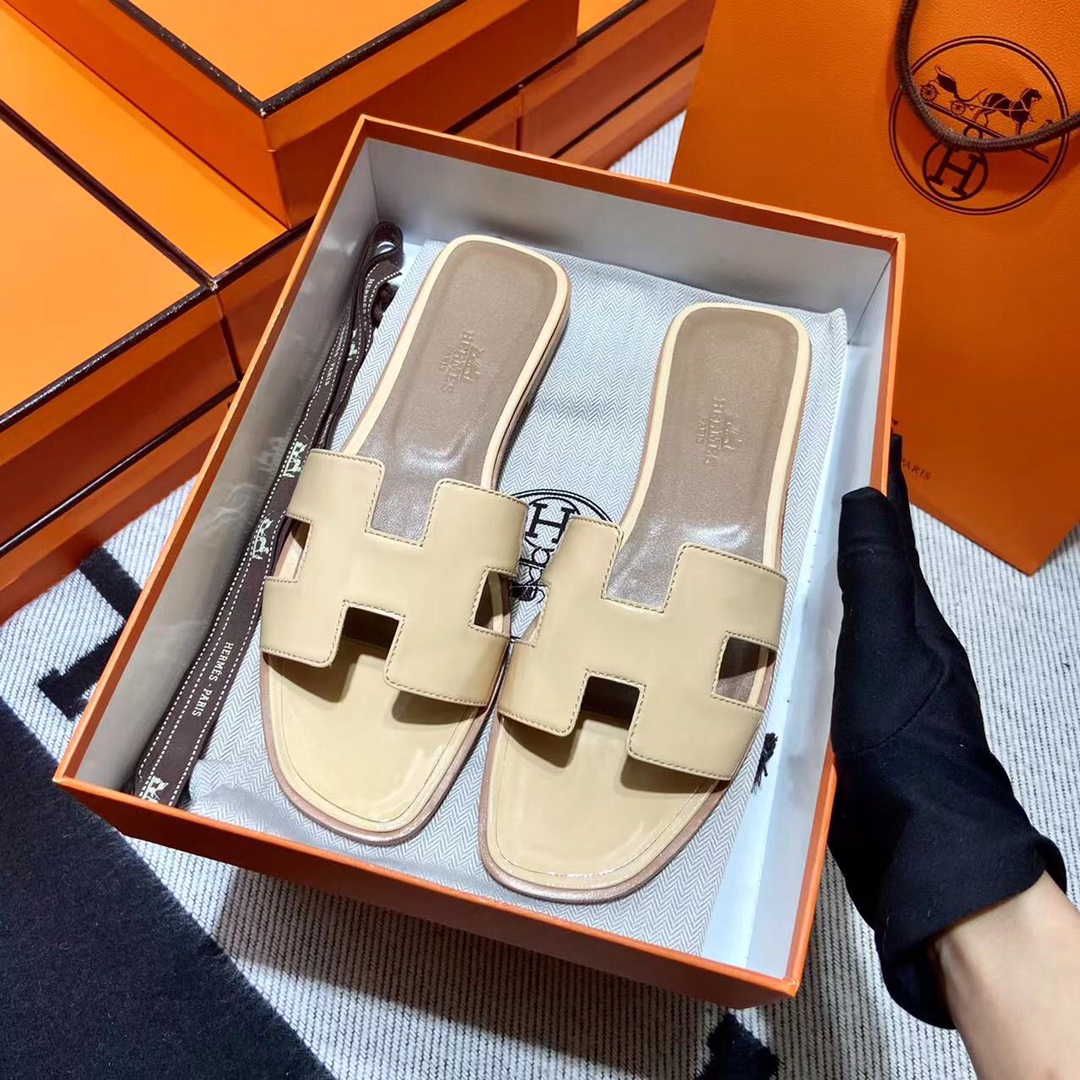 에르메스 올수공 오란 슬리퍼 샌들 페이던트 40